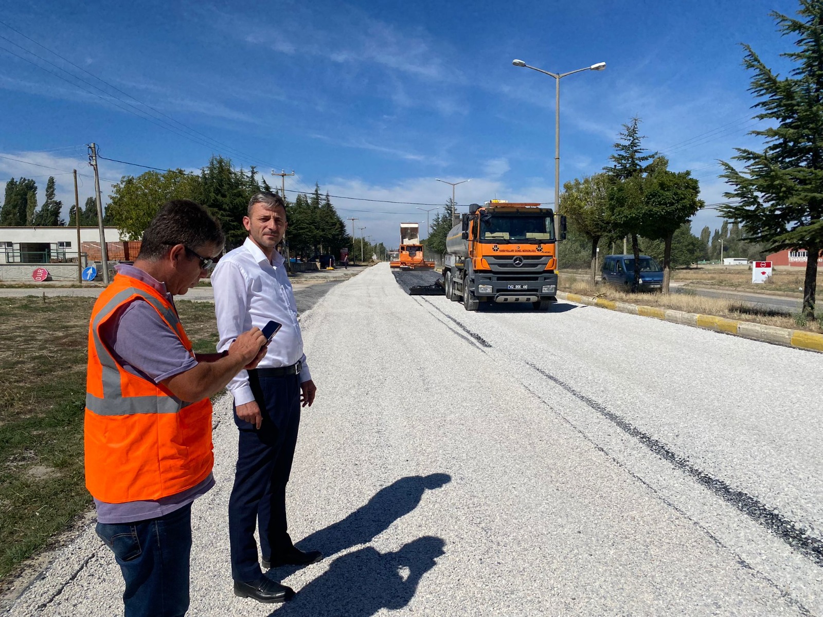 Sinanpaşa'da asfaltlama çalışmaları başladı